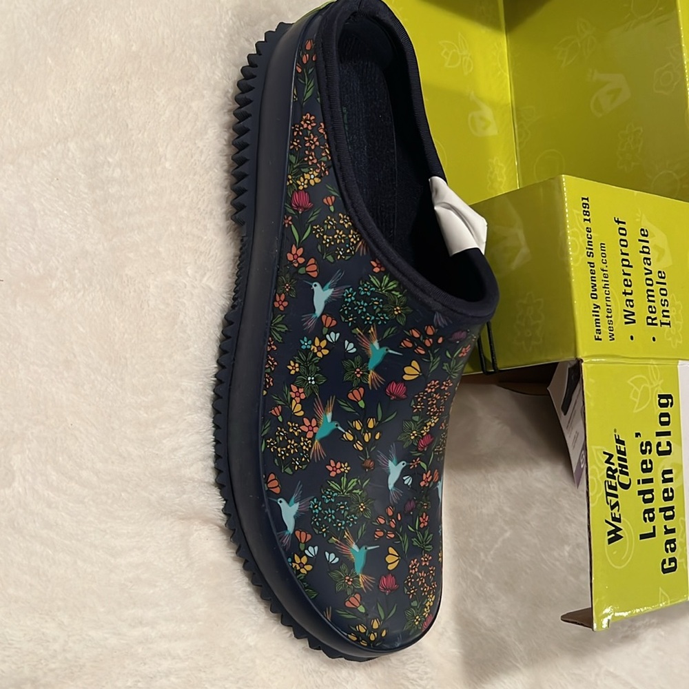 Western chief ladies garden clogs size 8 waterproof removable insole
